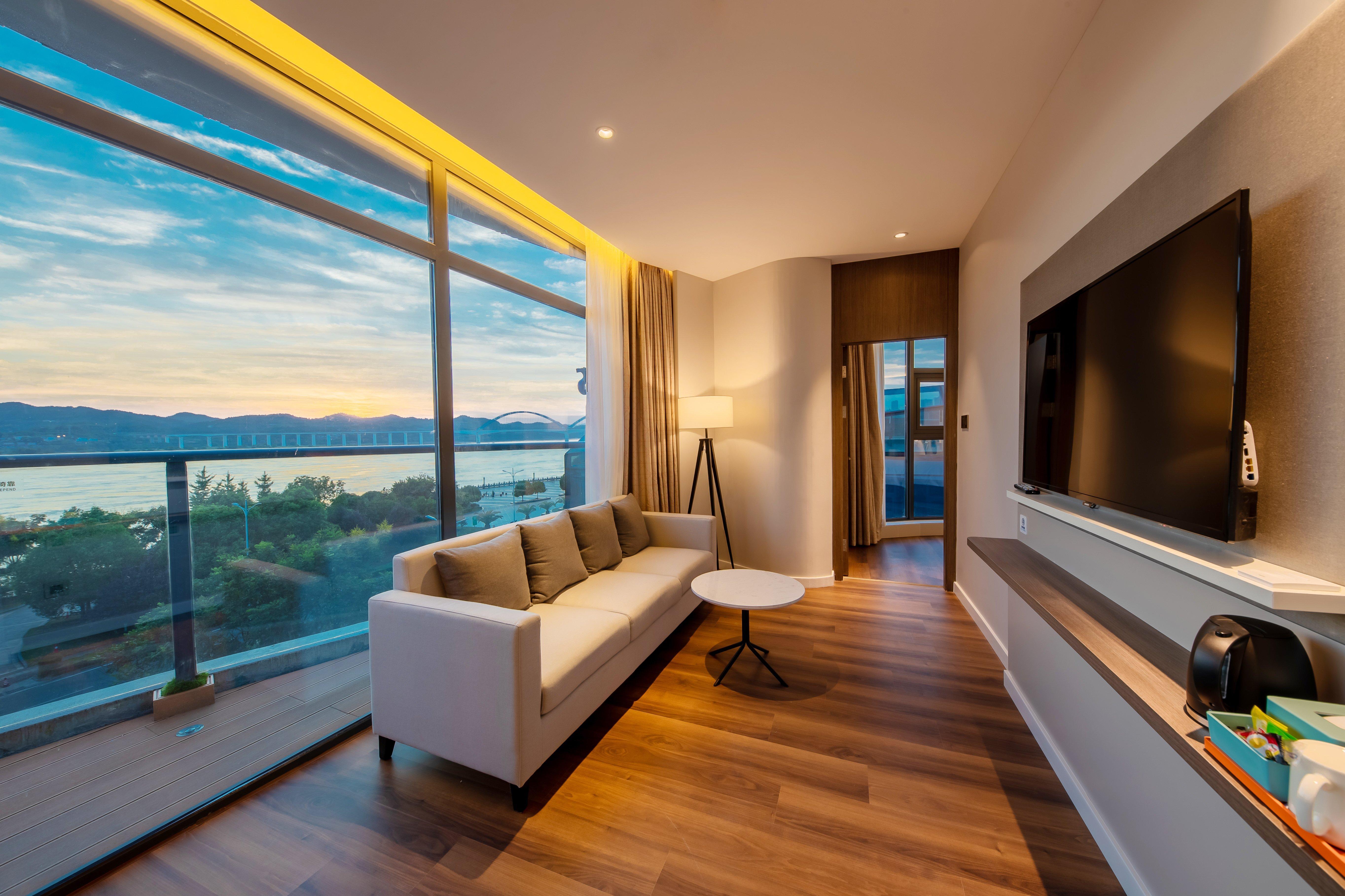 Holiday Inn Express Yichang Riverside By Ihg Екстериор снимка