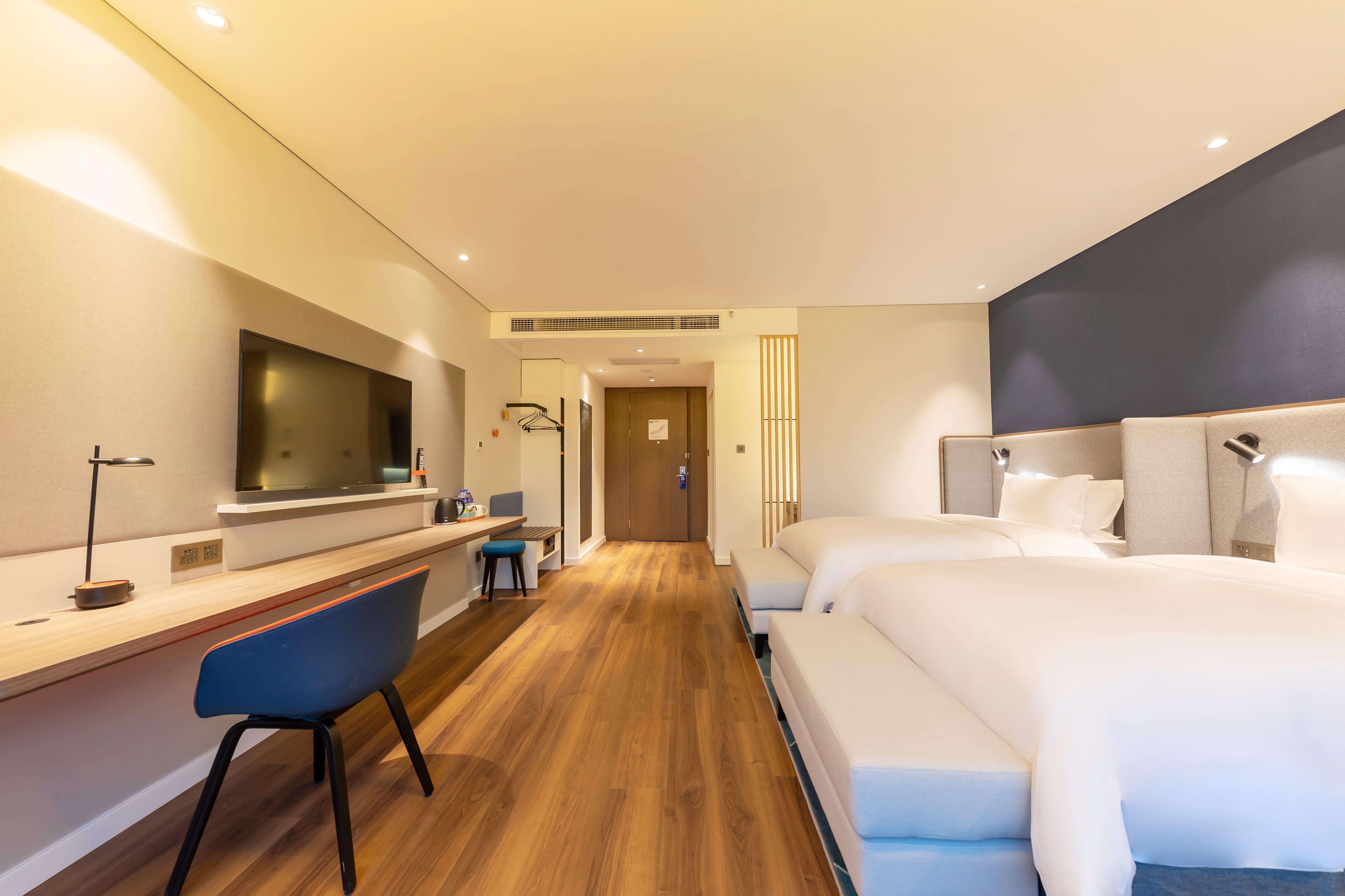 Holiday Inn Express Yichang Riverside By Ihg Екстериор снимка
