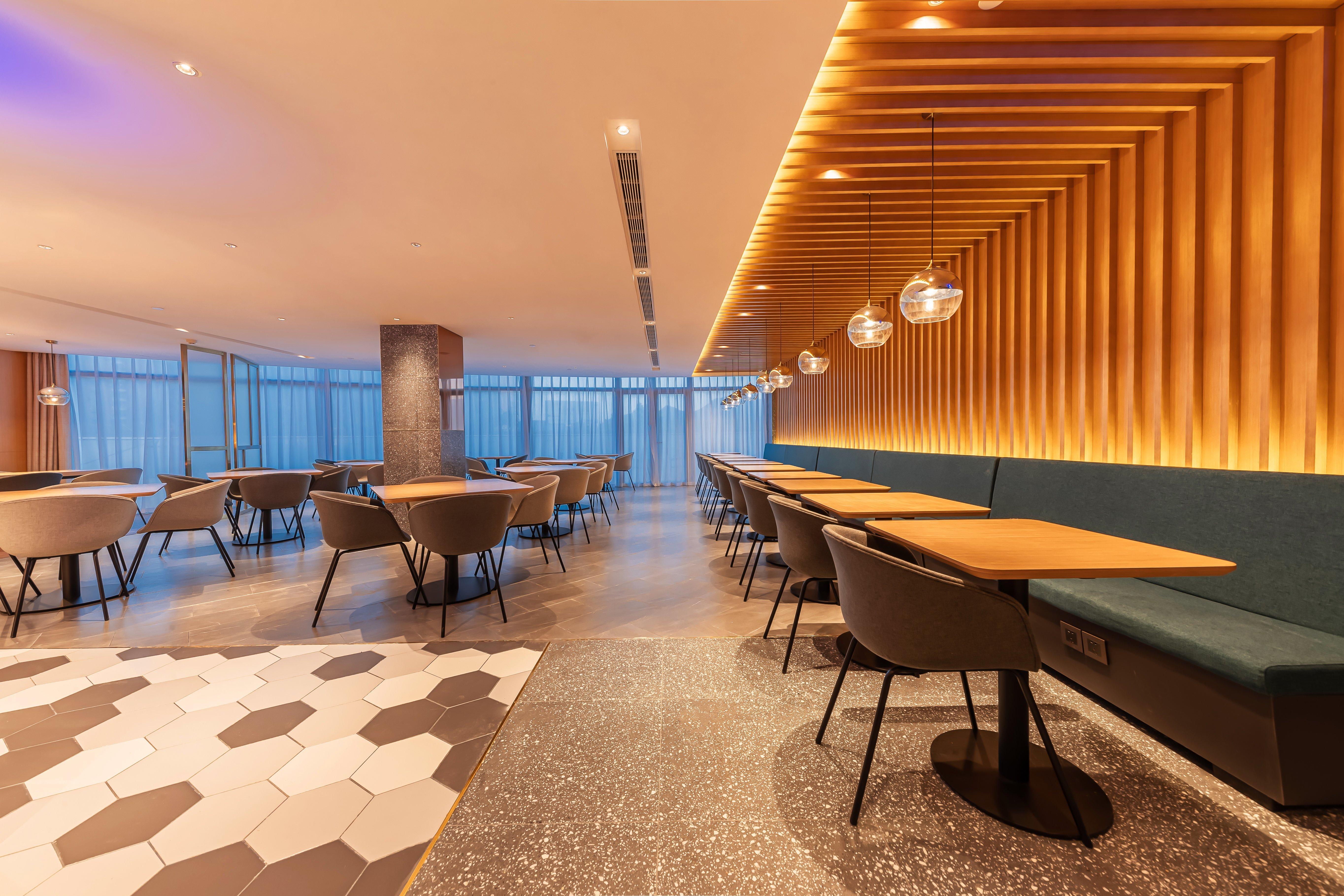 Holiday Inn Express Yichang Riverside By Ihg Екстериор снимка